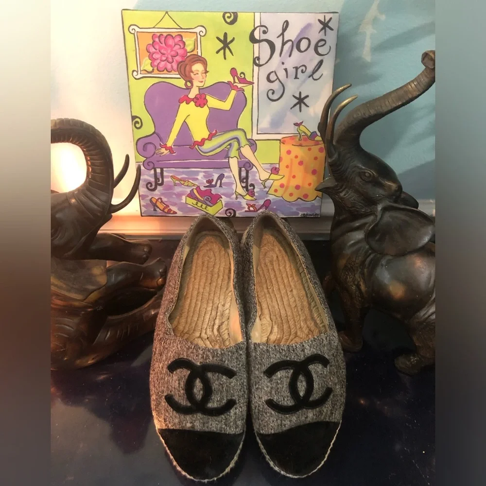 CHANEL Womens Gray Felt Espadrilles with Black CC Logo